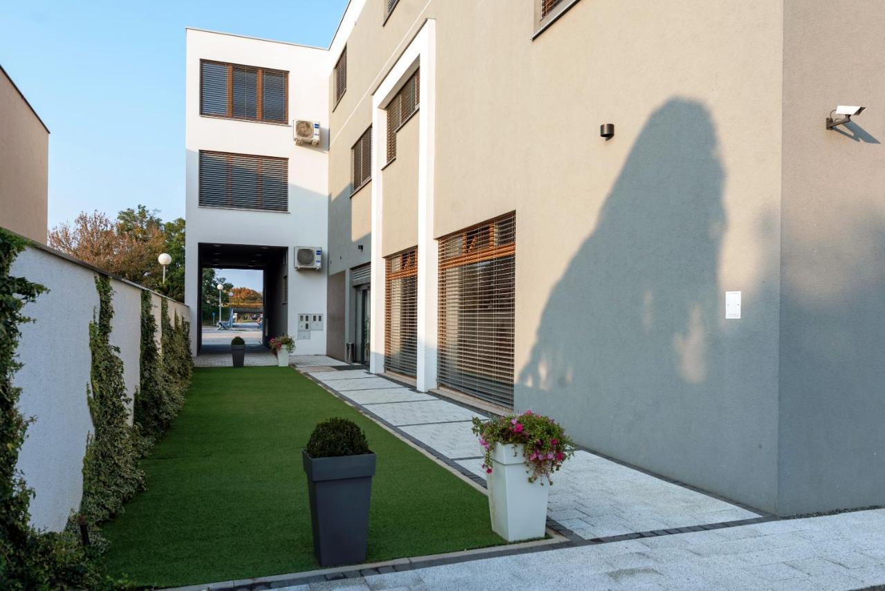Arcobaleno Apartments & Rooms Varazdin Exterior photo